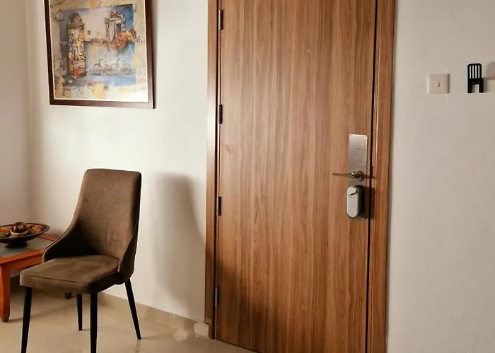 Palm Sea Suite 17