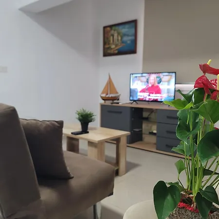 Palm Sea Suite 17 Larnaca Exterior photo